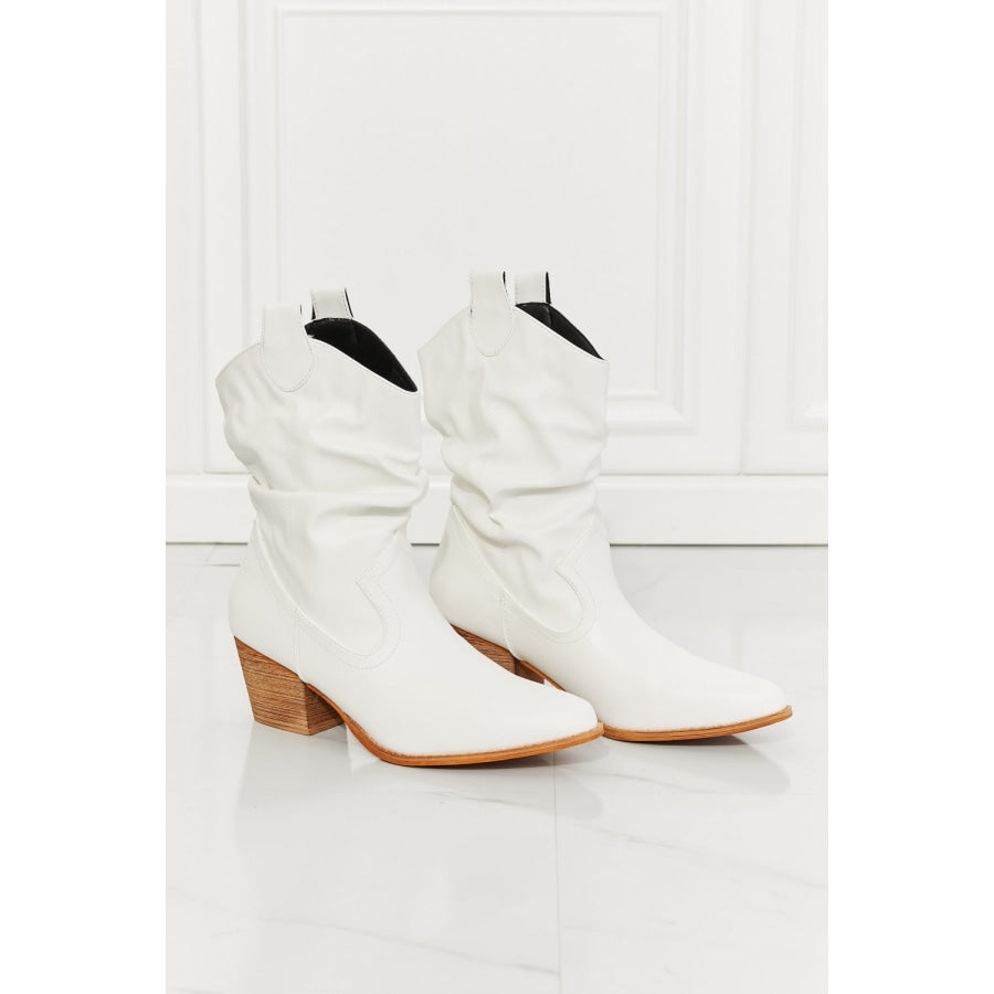 MMShoes Better in Texas Scrunch Cowboy Boots in White
