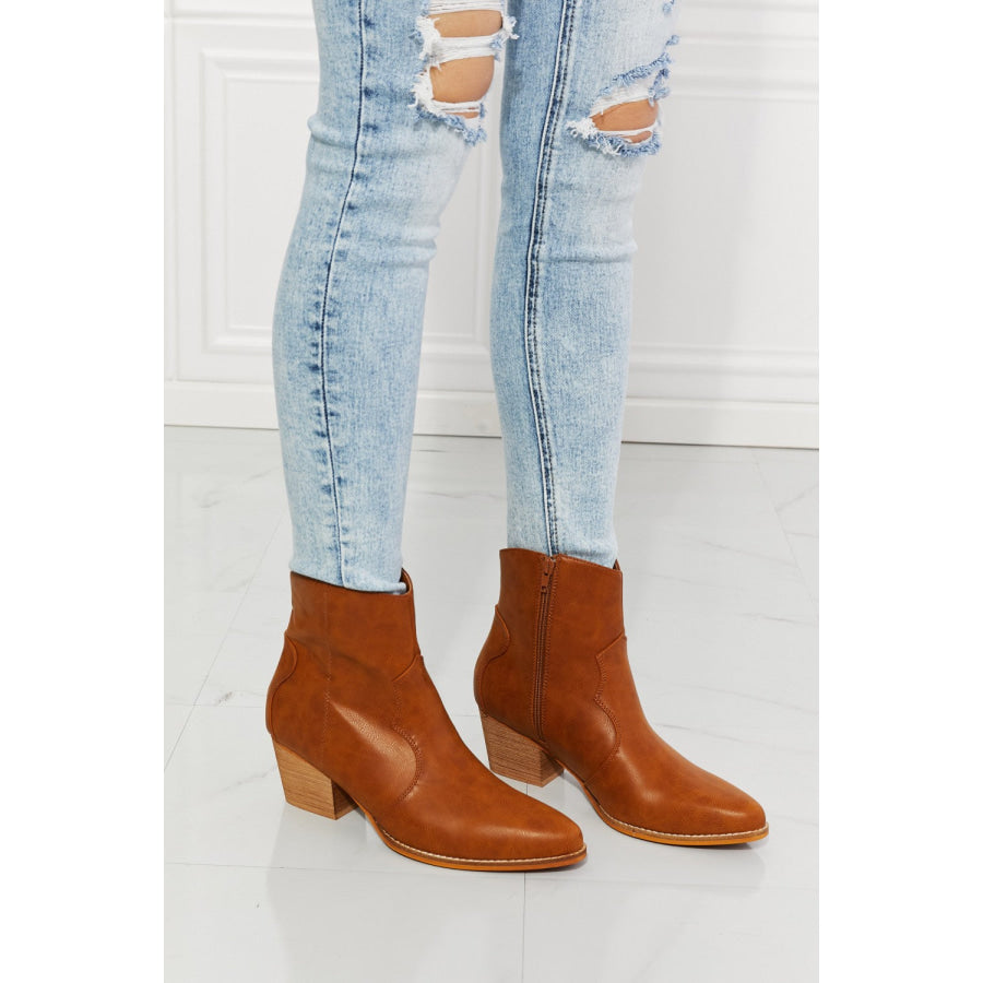 MMShoes Watertower Town Faux Leather Western Ankle Boots in Ochre Caramel / 6 footwear