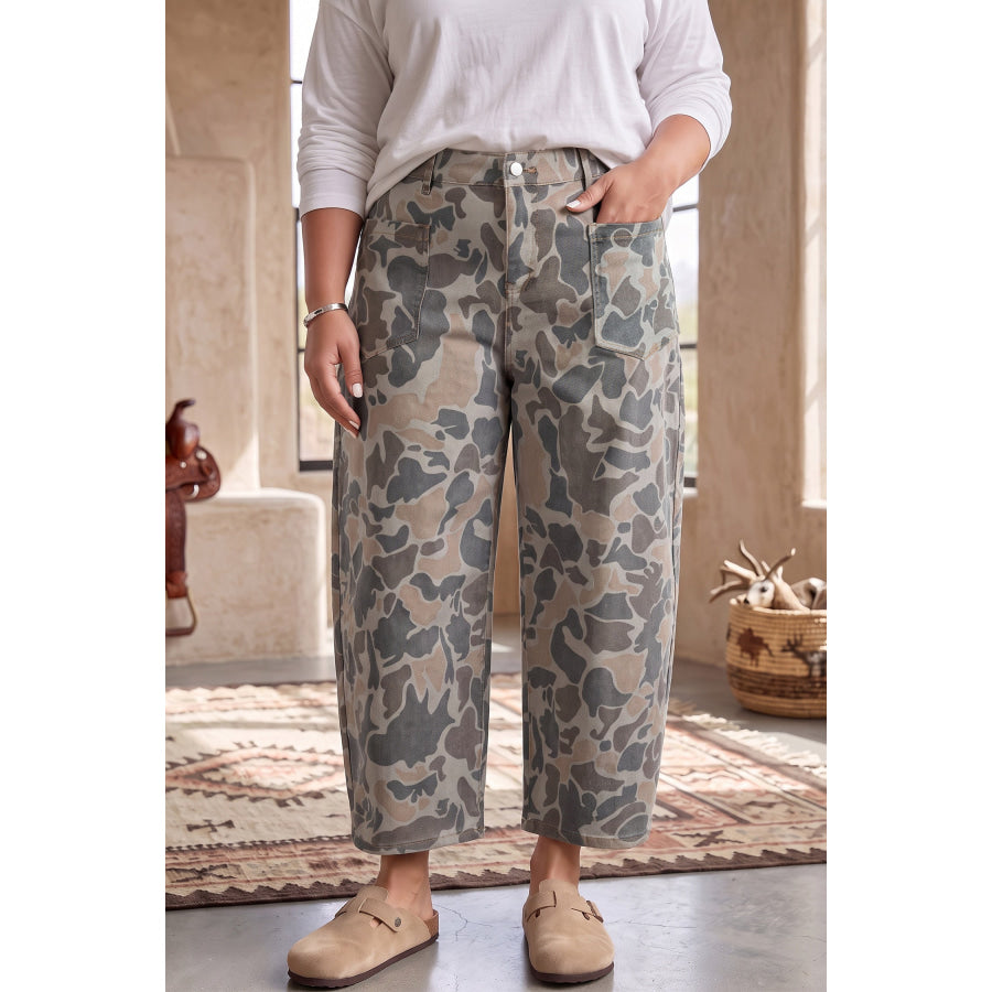 Multicolour Plus Size Camouflage Print High Rise Barrel Jeans Plus Size/Plus Size Bottoms