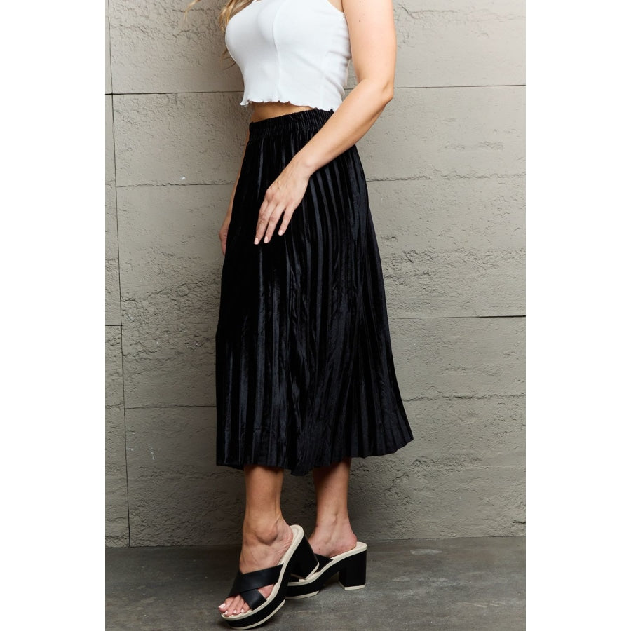 Ninexis Accordion Pleated Flowy Midi Skirt Black / One Size