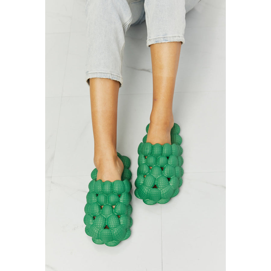 NOOK JOI Laid Back Bubble Slides in Green Mid Green / 6