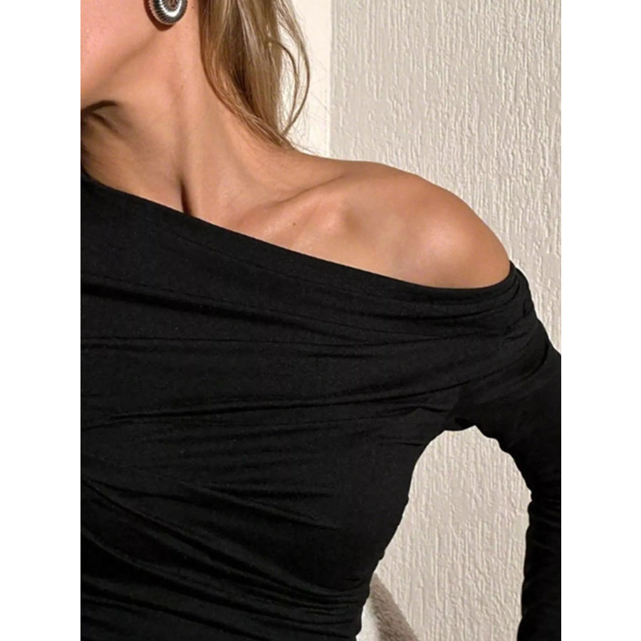 Off-Shoulder Ruched Long Sleeve T-Shirt Apparel and Accessories