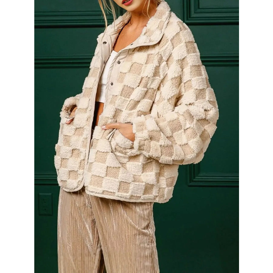 Oversized Checkerboard Faux Fur Teddy Jacket Khaki / S Apparel and Accessories