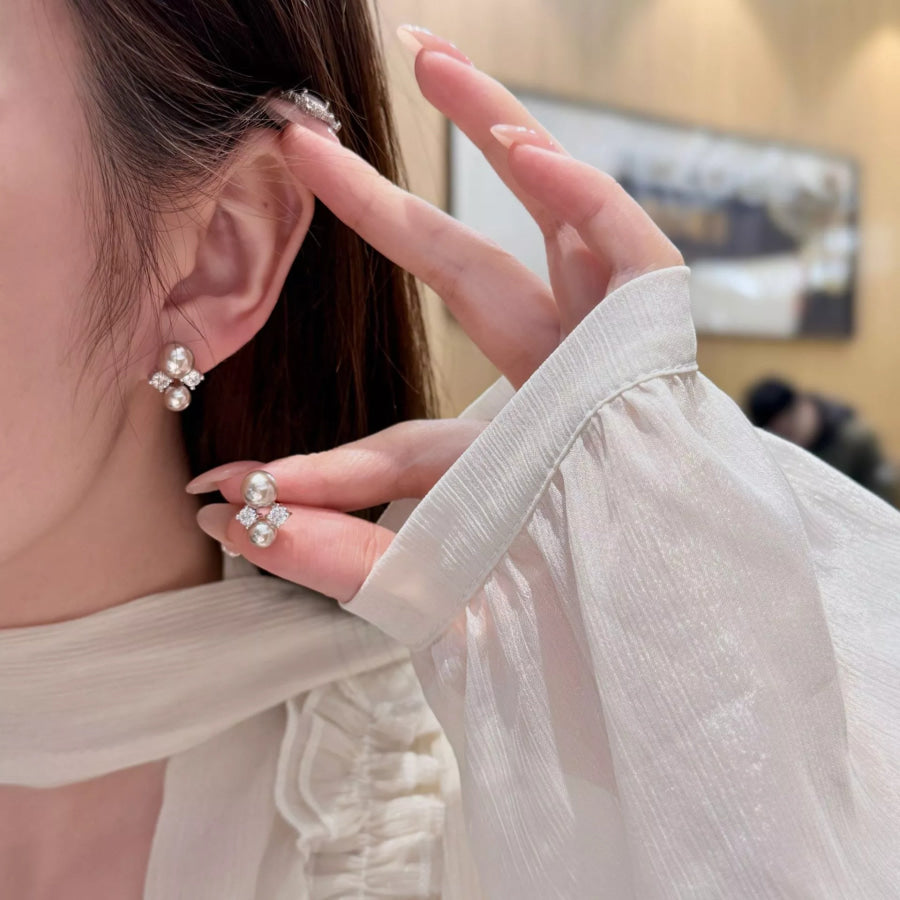 Pearl Stud Earrings Silver / One Size Apparel and Accessories