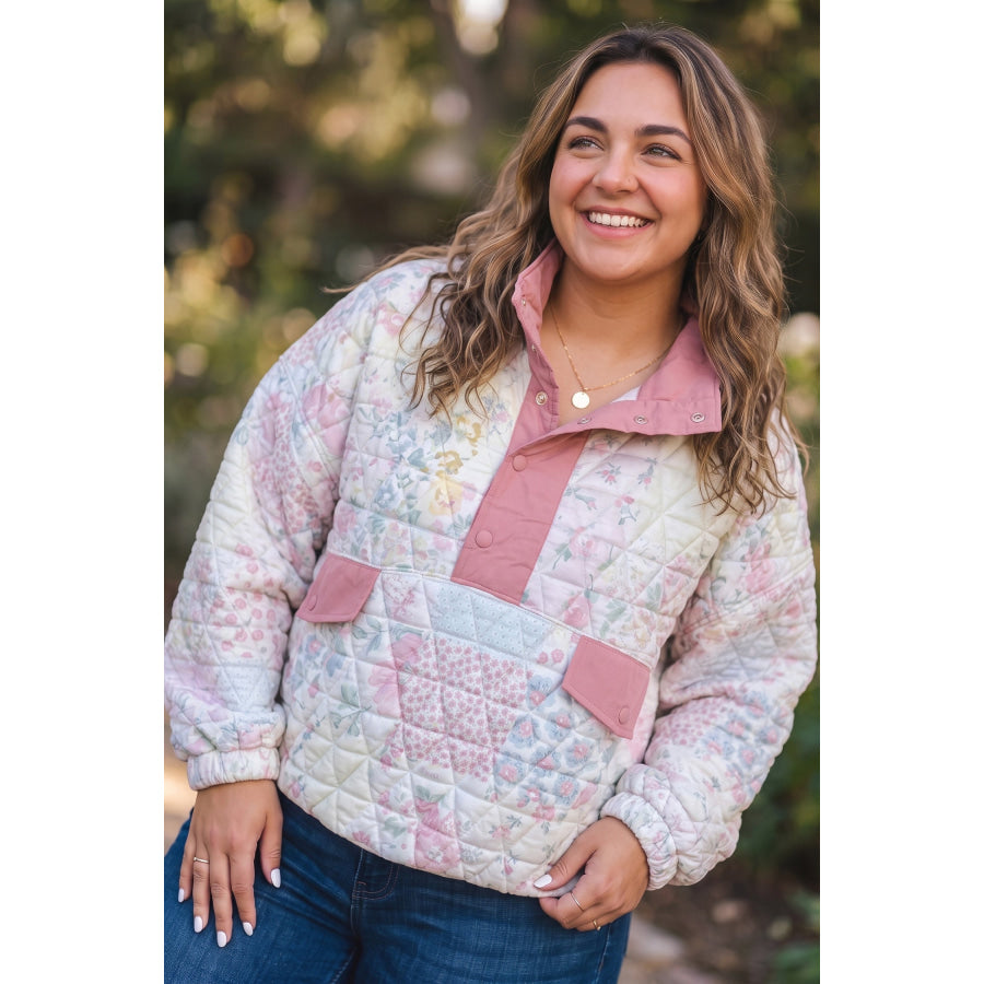 Pink Floral Quilted V-Neck Plus Size Fake Pocket Sweatshirt Plus Size/Plus Size Sweatshirts & Hoodies