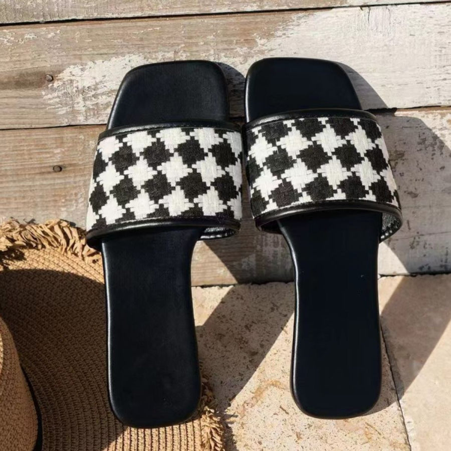 Plaid Open Toe Flat Sandals Apparel and Accessories