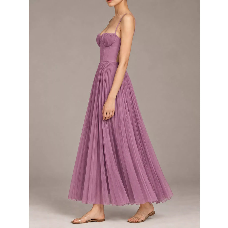 Pleated Sweetheart Neck Midi Dress Apparel and Accessories