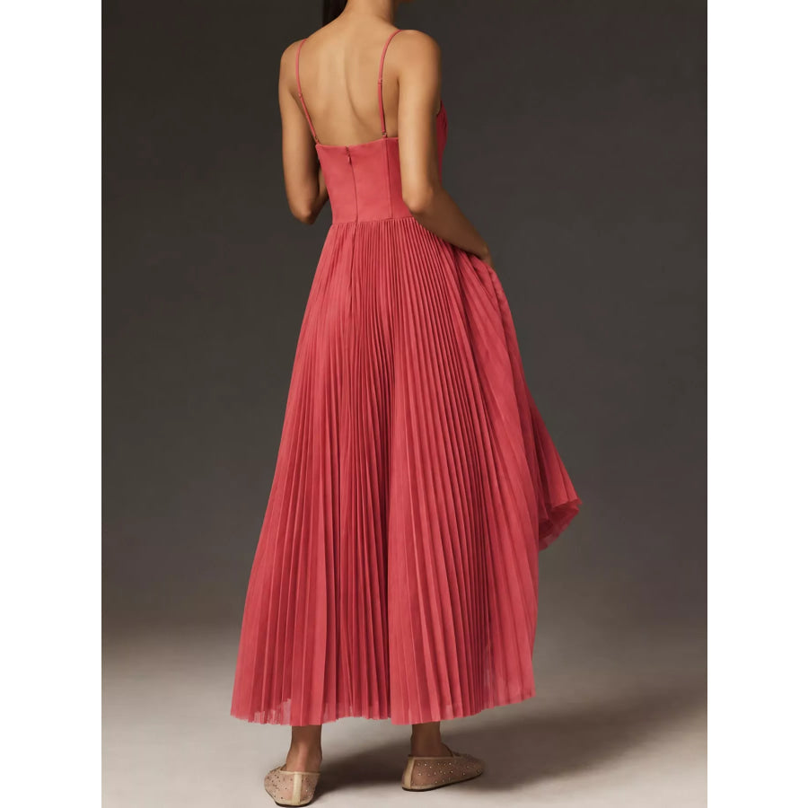 Pleated Sweetheart Neck Midi Dress Apparel and Accessories