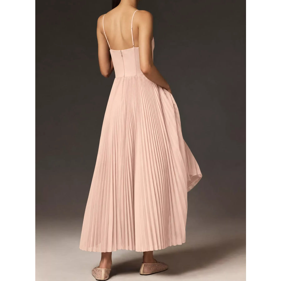 Pleated Sweetheart Neck Midi Dress Apparel and Accessories