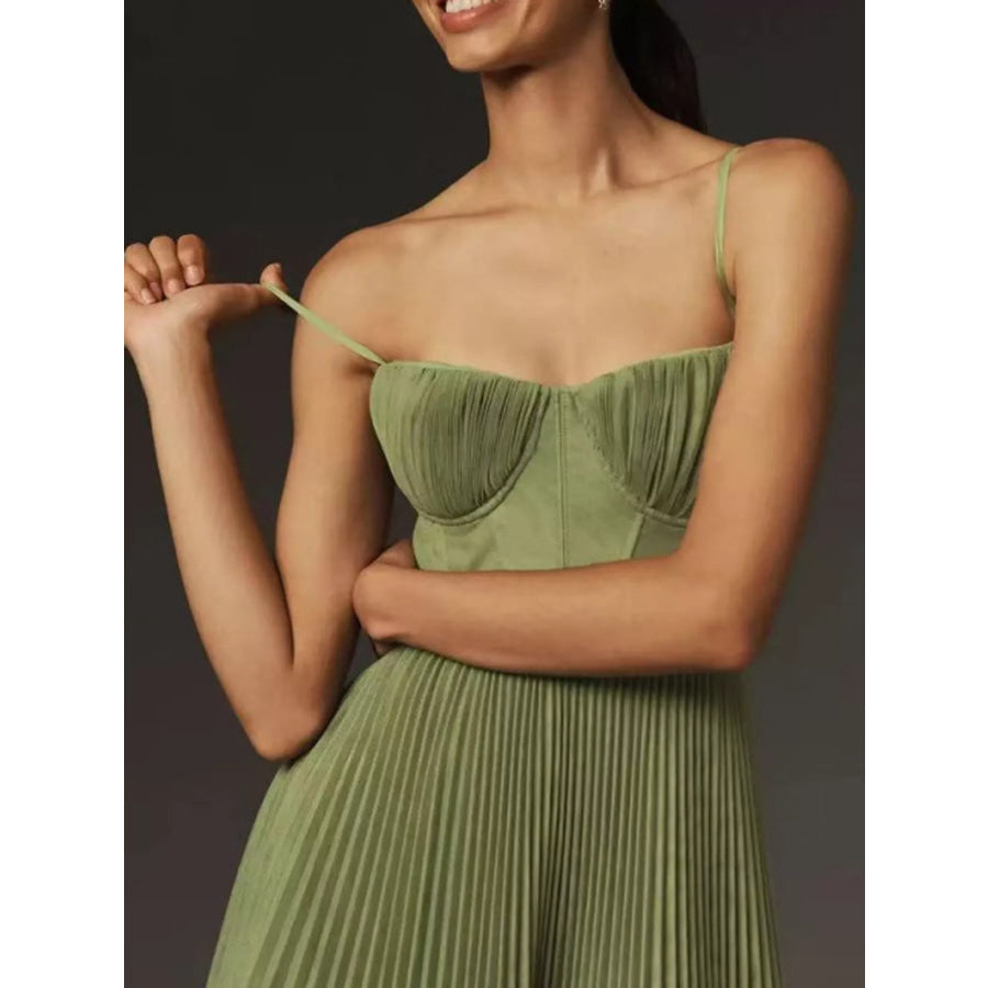 Pleated Sweetheart Neck Midi Dress Apparel and Accessories