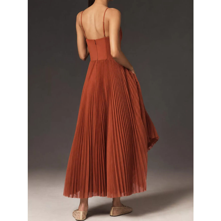 Pleated Sweetheart Neck Midi Dress Apparel and Accessories