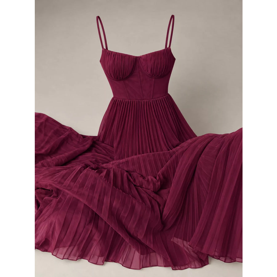 Pleated Sweetheart Neck Midi Dress Apparel and Accessories