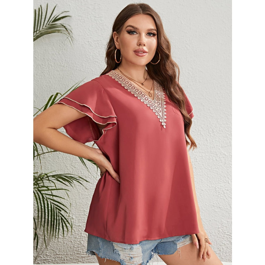 Plus Size Contrast V-Neck Layered Flutter Sleeve Blouse