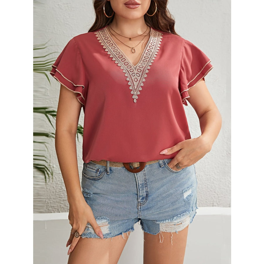 Plus Size Contrast V-Neck Layered Flutter Sleeve Blouse