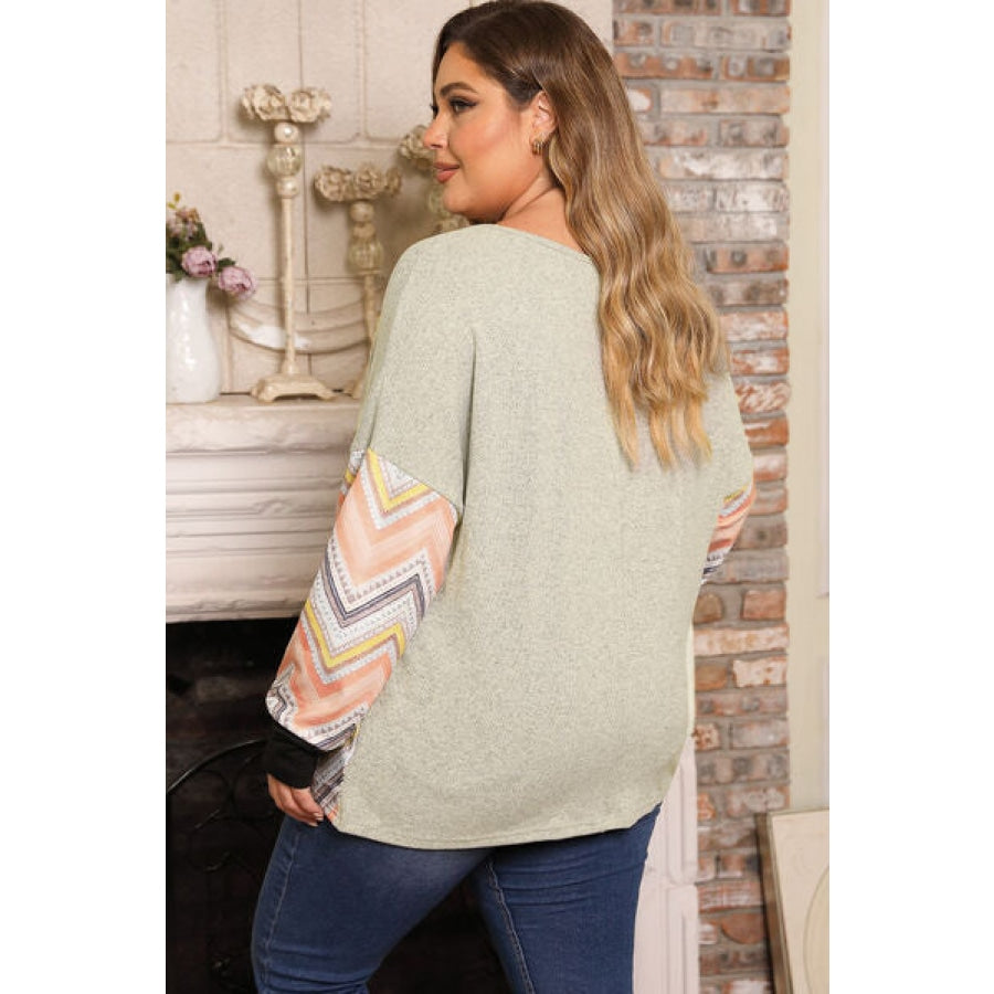 Plus Size Exposed Seam Print Long Sleeve T-Shirt Clothing