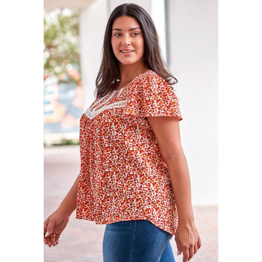 Plus Size Floral Lace Trim Round Neck Blouse