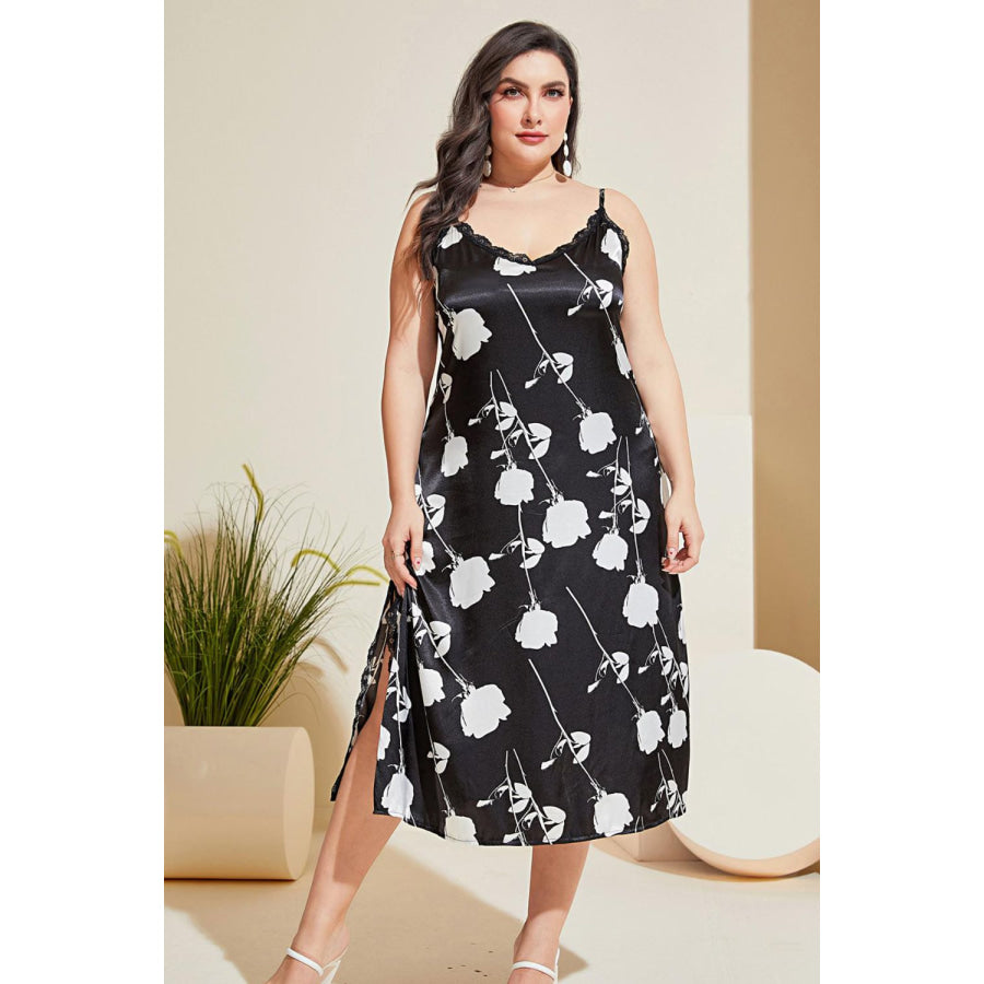 Plus Size Floral Lace Trim Side Slit Night Dress Black / 1XL