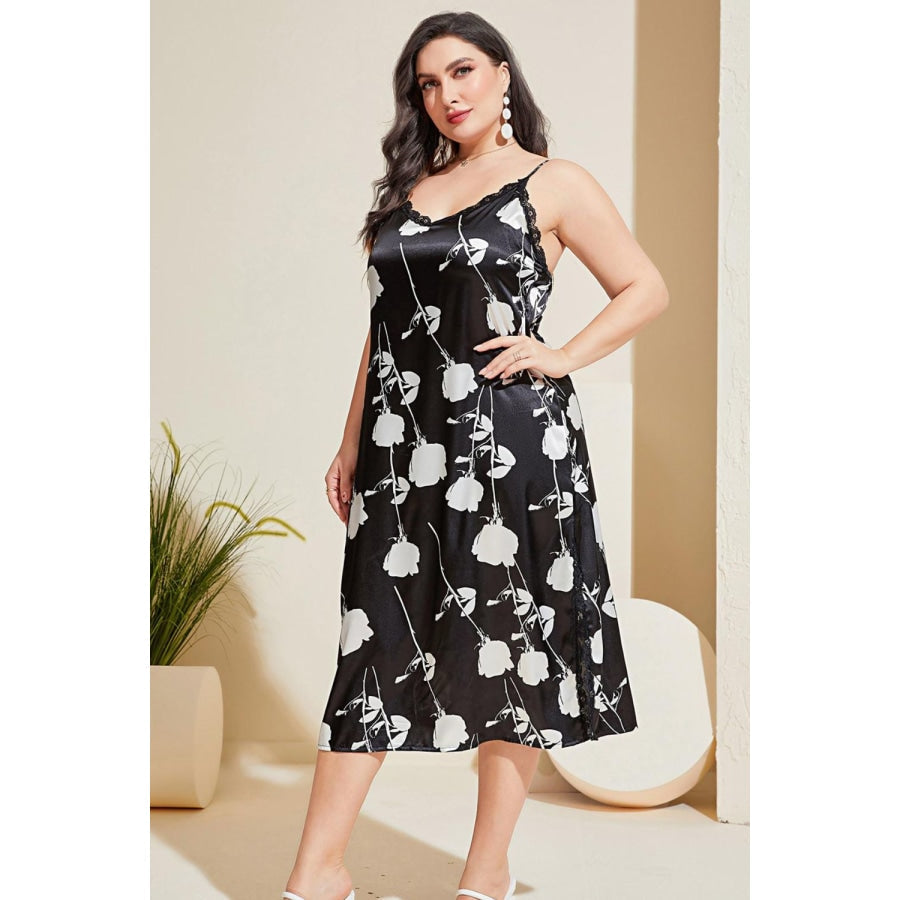 Plus Size Floral Lace Trim Side Slit Night Dress