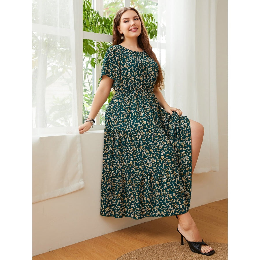 Plus Size Floral Round Neck Short Sleeve Midi Dress