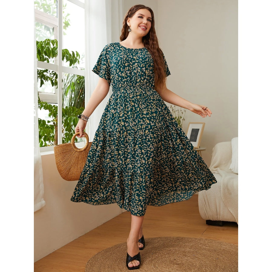 Plus Size Floral Round Neck Short Sleeve Midi Dress