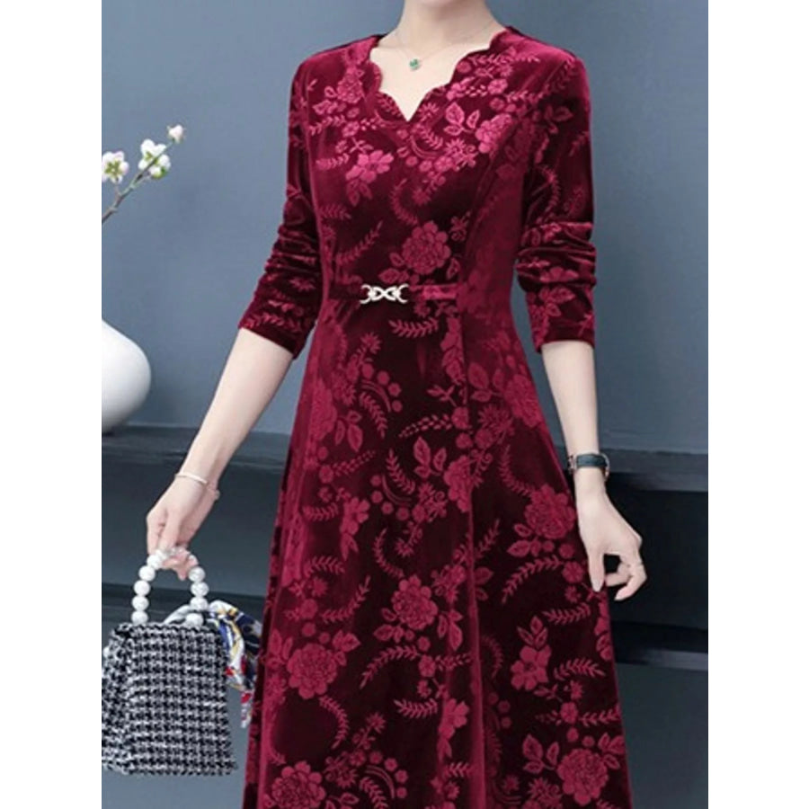 Plus Size Floral Velvet Scalloped V-Neck Midi Dress Apparel and Accessories