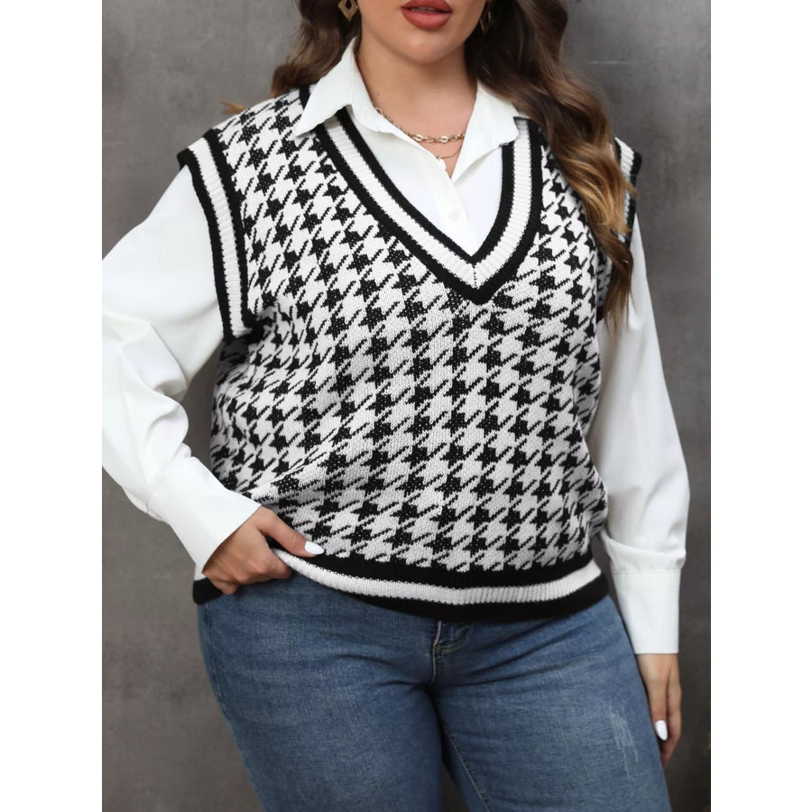 Plus Size Houndstooth V-Neck Knit Sweater Vest White / L Apparel and Accessories