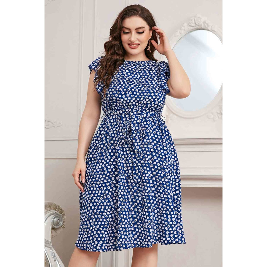 Plus Size Round Neck Tie Waist Dress