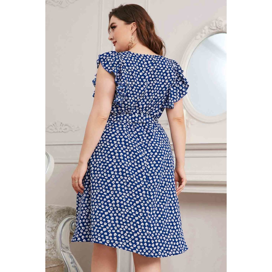 Plus Size Round Neck Tie Waist Dress