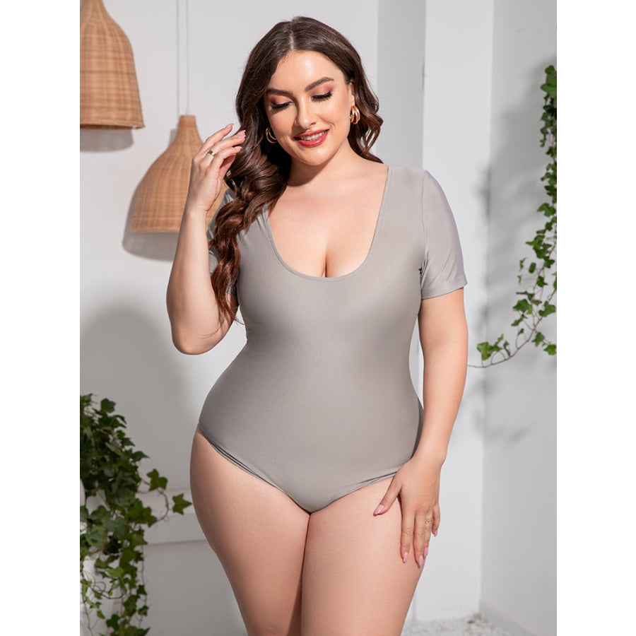 Plus Size Scoop Neck Short Sleeve One-Piece Swimsuit Light Gray / 2XL