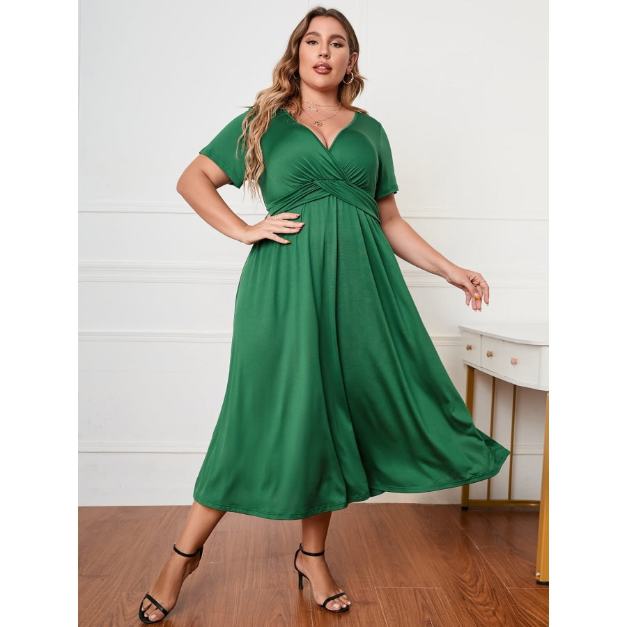 Plus Size Short Sleeve Surplice Neck Midi Dress Green / 1XL