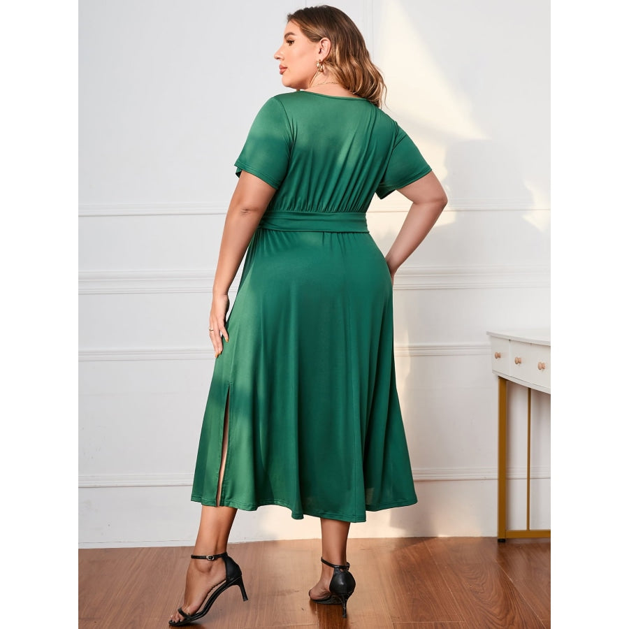 Plus Size Short Sleeve Surplice Neck Midi Dress Green / 1XL