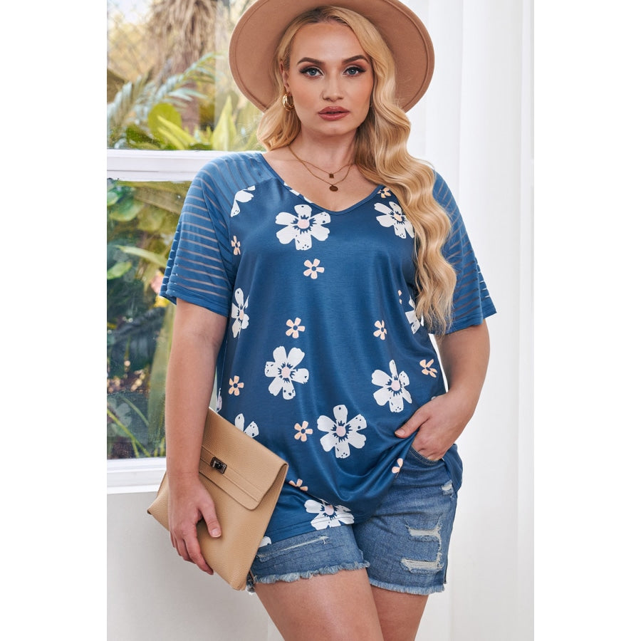 Plus Size V-Neck Raglan Sleeve Tee