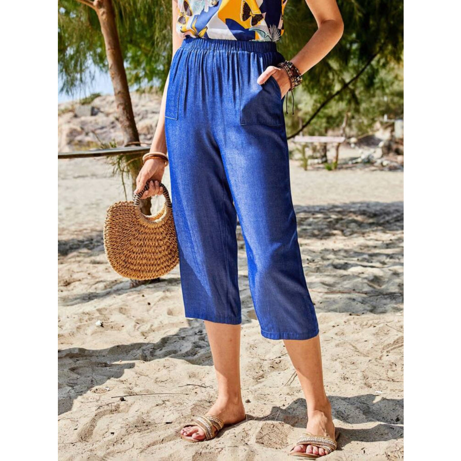 Pocketed Elastic Waist Capris Apparel and Accessories