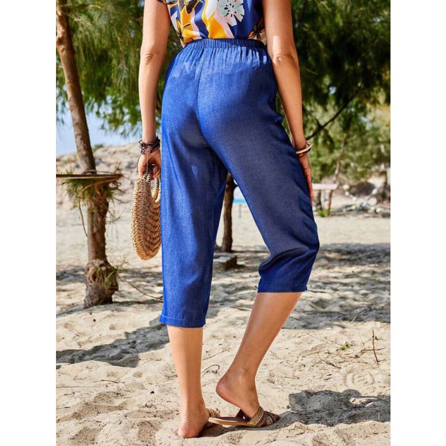 Pocketed Elastic Waist Capris Apparel and Accessories
