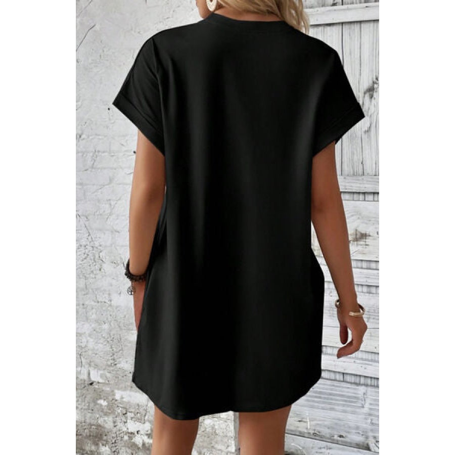 Pocketed Round Neck Short Sleeve Dress Apparel and Accessories