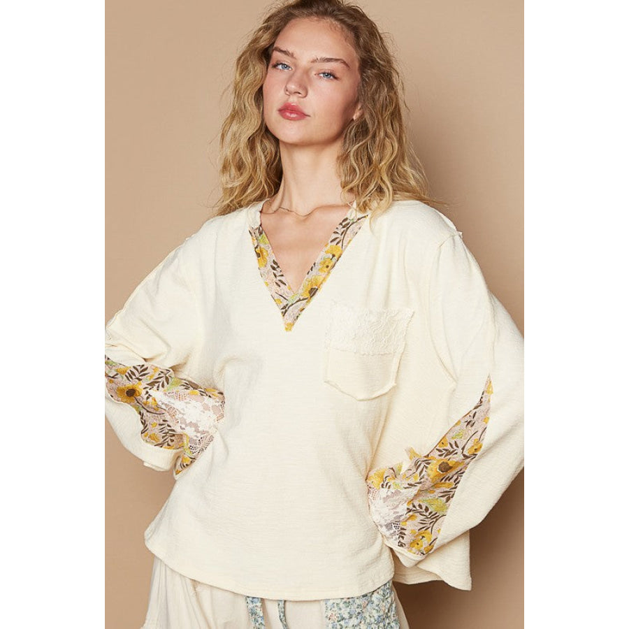 POL Lace Detail Flower Printed V-Neck Knit Top Cream / S Apparel and Accessories