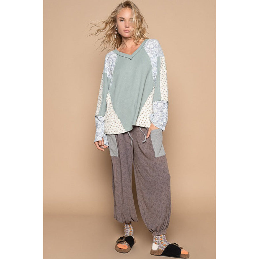 POL Lace Floral Round Neck Knit Top Apparel and Accessories