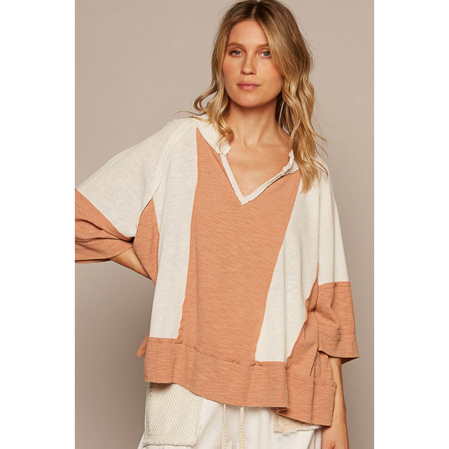 POL Notched Frayed Edge Contrast Top Natural/Topaz / S Apparel and Accessories