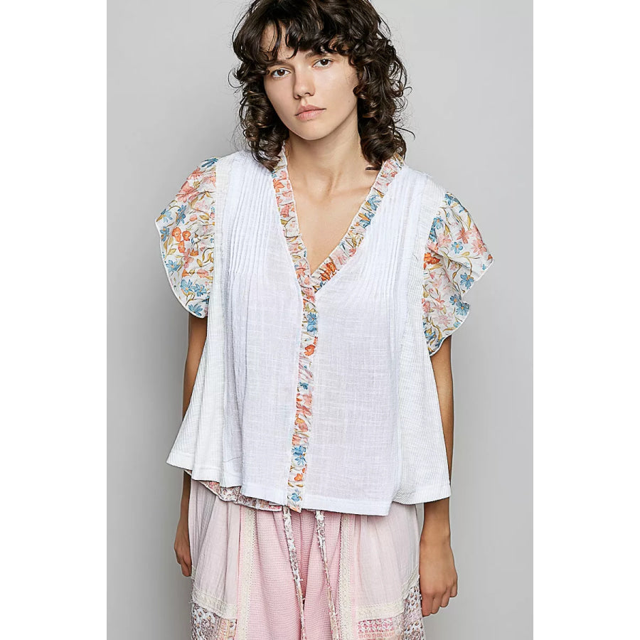 POL V-Neck Floral Ruffle Sleeve Blouse Apparel and Accessories