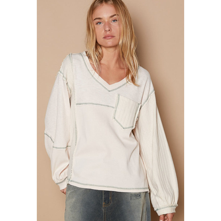 POL V-Neck knit Panel Exposed Seam Top Cream / S Apparel and Accessories