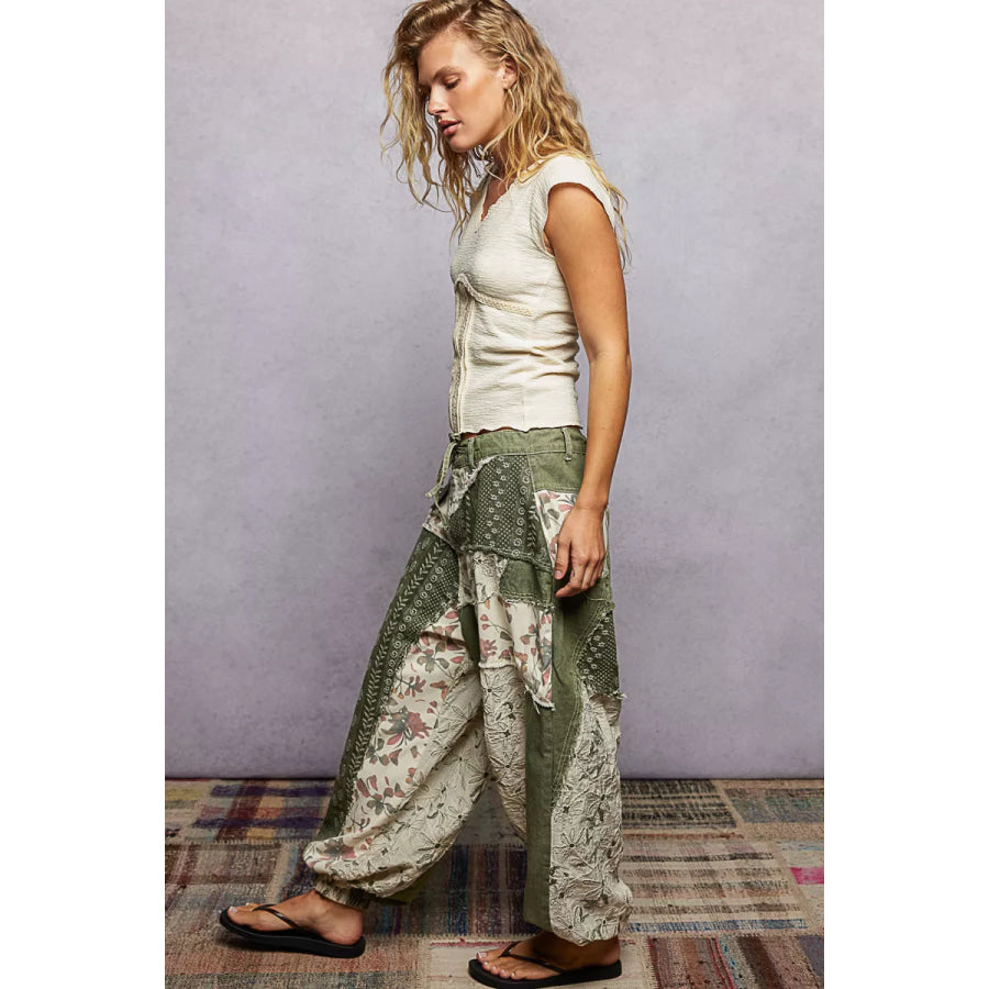 POL V-Neck Lightweight Textured Short Sleeve Knit Top with Lace Trim Apparel and Accessories