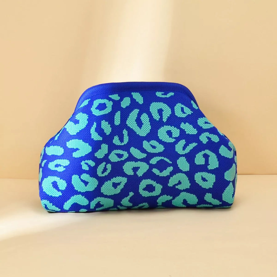 Portable Contrast Knit Clutch Style T / One Size Apparel and Accessories