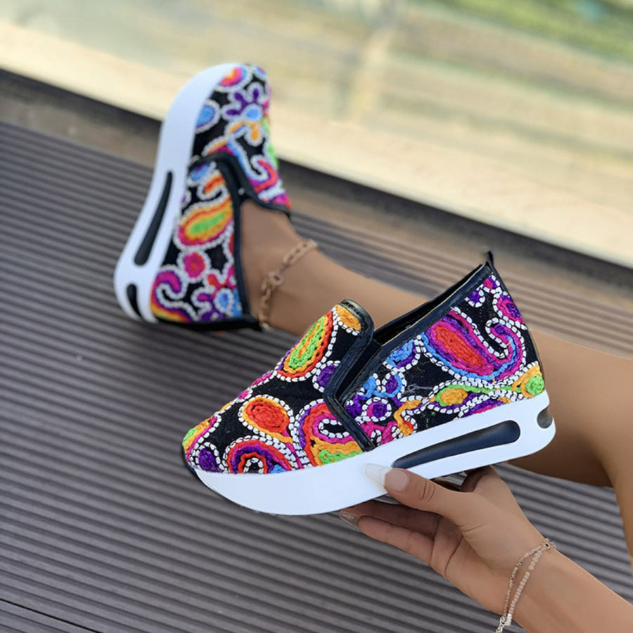 Printed Platform Round Toe Sneakers Apparel and Accessories