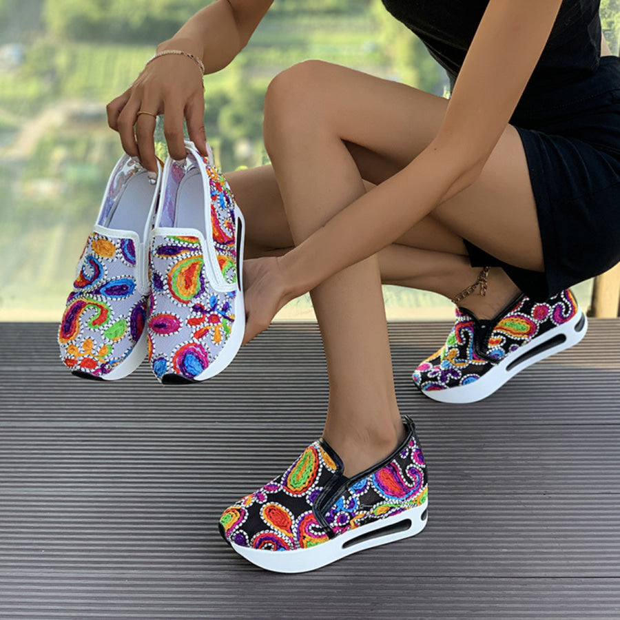 Printed Platform Round Toe Sneakers Apparel and Accessories