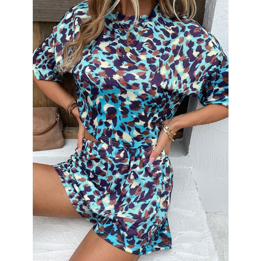 Printed Round Neck Half Sleeve Top and Shorts Set