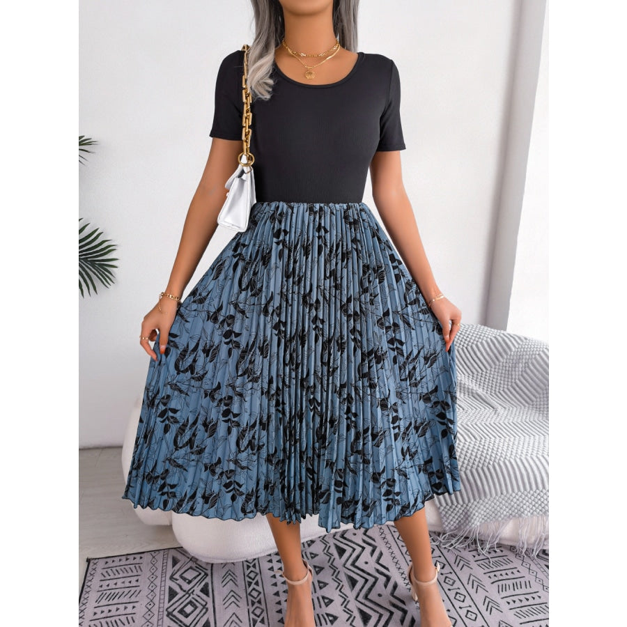 Printed Round Neck Pleated Dress Peacock Blue / S