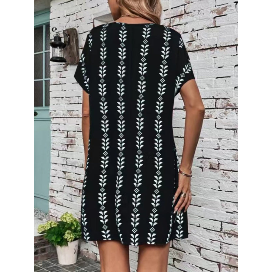 Printed Round Neck Short Sleeve Dress Apparel and Accessories