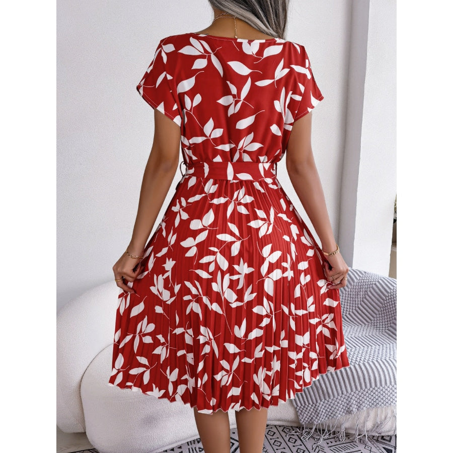 Printed Round Neck Short Sleeve Pleated Dress