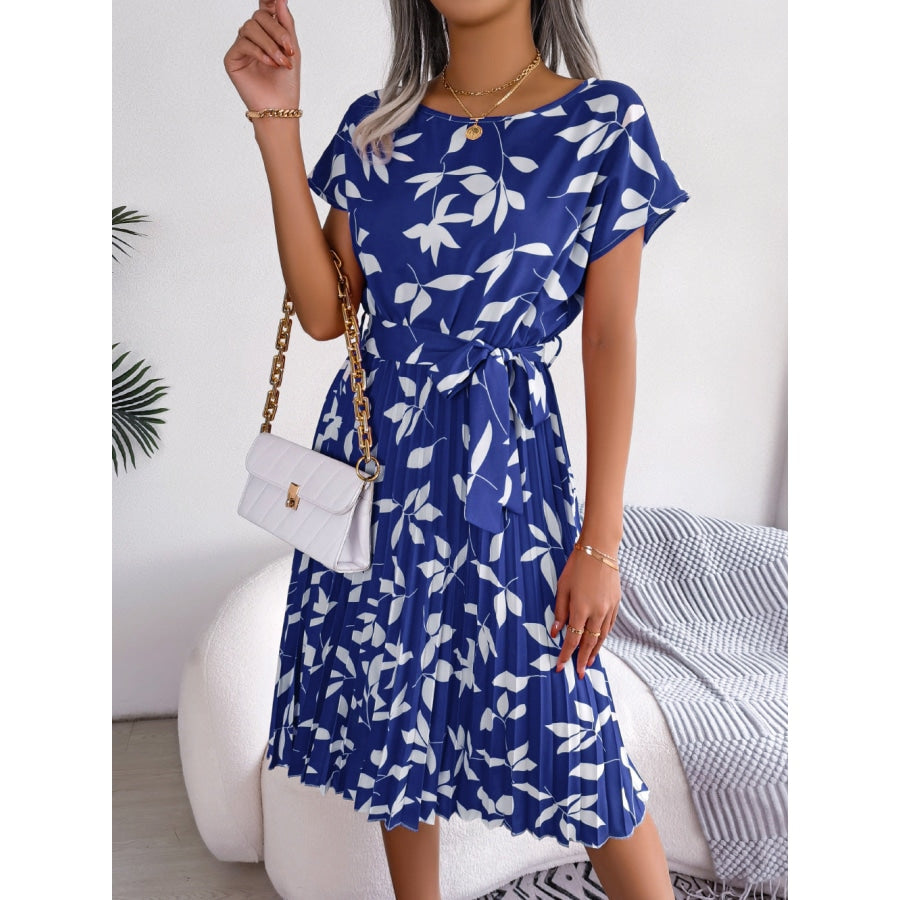 Printed Round Neck Short Sleeve Pleated Dress