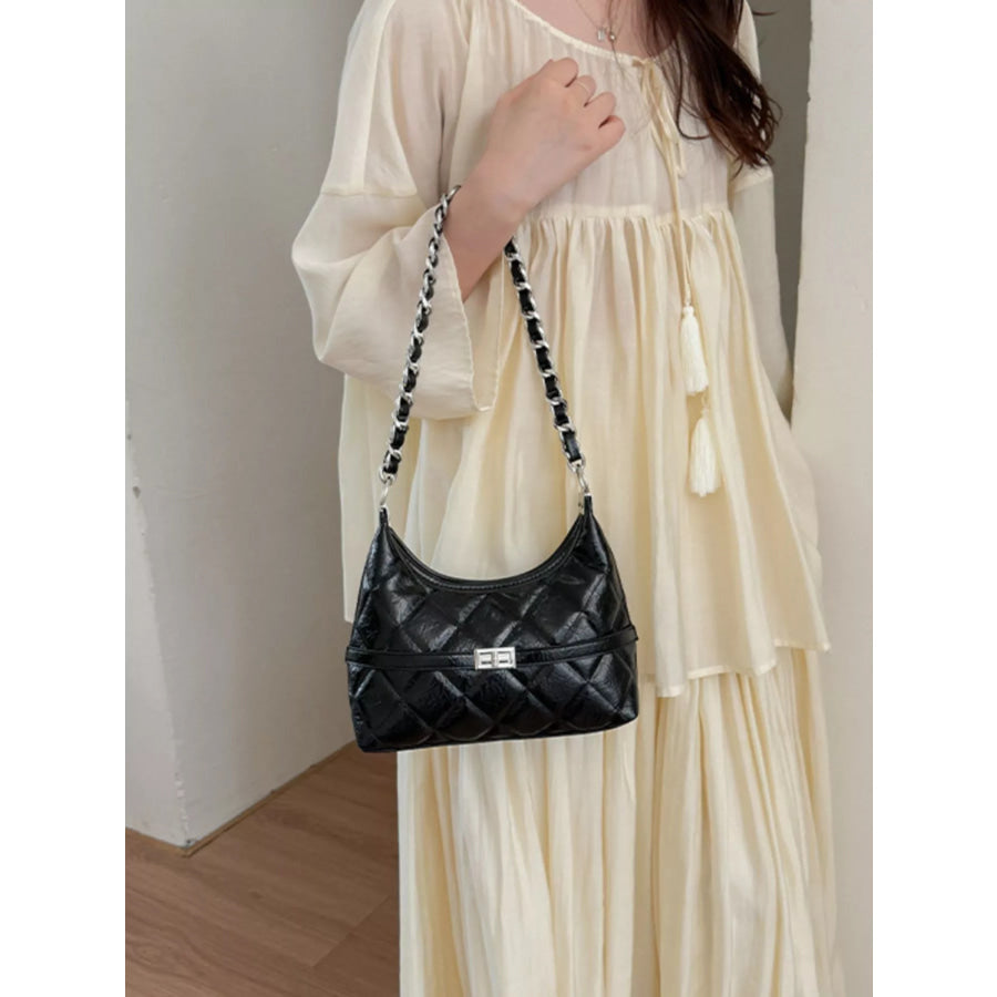 Quilted Chain Crossbody Bag Black / onesize Apparel and Accessories